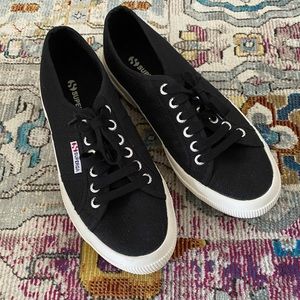 NWOB Black Superga COTU sneakers 39